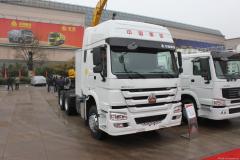 中國重汽 HOWO重卡 340馬力 6X4 LNG牽引車(ZZ4257N3847D1L)