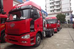 解放 J6P重卡 390馬力 6X4 LNG牽引車(chē)(CA4250P66T1A2E22M4)