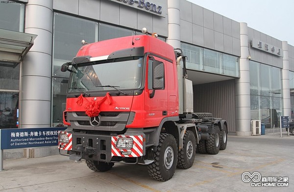 奔馳Actros 4160 SLT大件牽引車，商用車之家